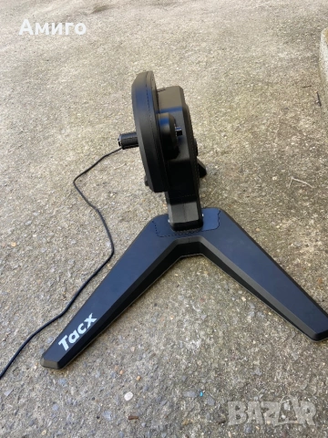 Смарт тренажор Tacx Flux S , снимка 3 - Велосипеди - 53803628