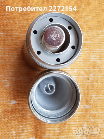 Стъклена спринцовка в метален калъф, снимка 2 - Антикварни и старинни предмети - 51453024