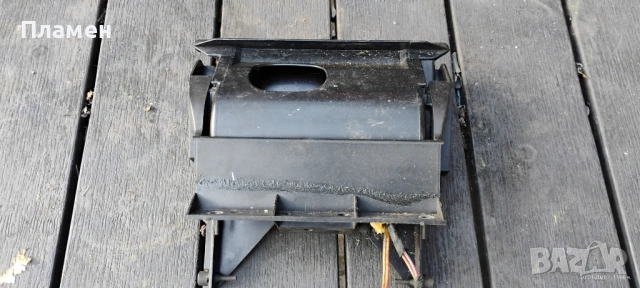 Пепелник със запалка за Audi 80 B3, снимка 2 - Части - 53761236