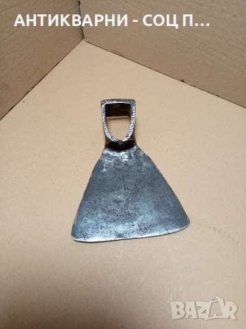 Соц Стара Ръчно Кована Мотика Тегло 0.950кг Номер/8/., снимка 2 - Антикварни и старинни предмети - 51184755