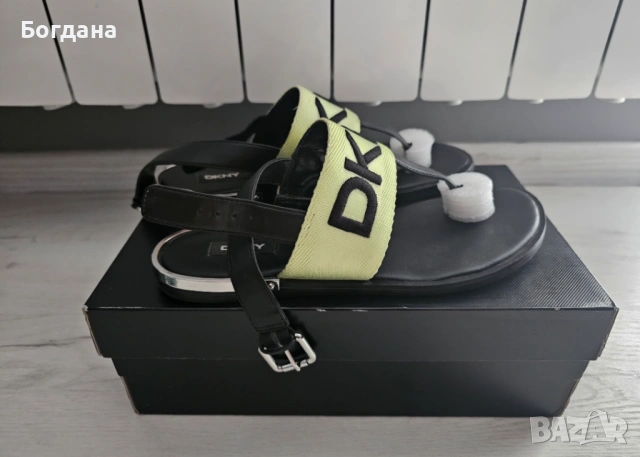 Сандали DKNY Amber, снимка 2 - Сандали - 53981663