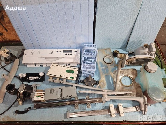 Съдомиялна Indesit dsg 573 на части, снимка 10 - Съдомиялни - 52229425