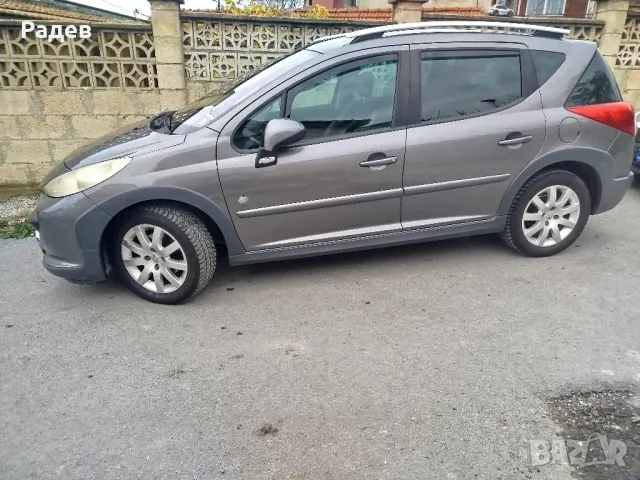 Peugeot 207 1.6i SW PANORAMA, снимка 11 - Автомобили и джипове - 48003231