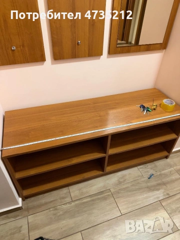 Шкаф за обувки, плоскости със закачалки и огледало