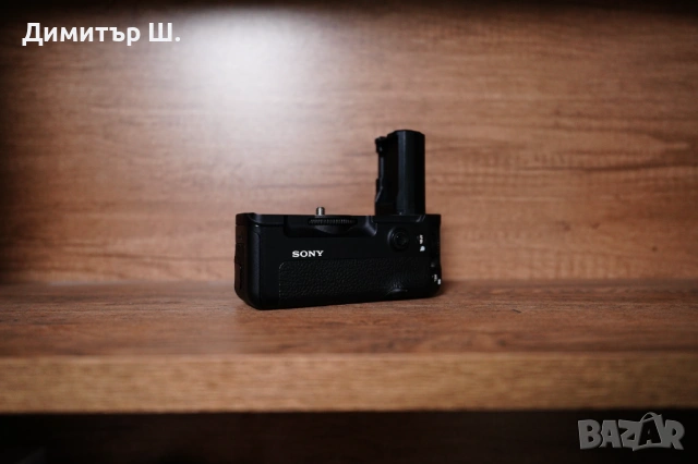 Sony VG-C3EM - вертикален грип за Sony A7R III, A7 III и A9