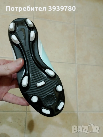 Детски футболни обувки Nike номер 36,   37,5 и 39, снимка 14 - Детски маратонки - 53470844