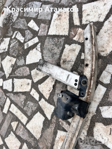 Основа предна броня за Мерцедес Е-класа W211. Фейслифт 2007г, снимка 2 - Части - 52450492