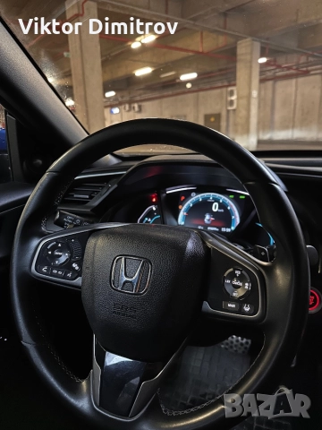 Honda Civic X 2018г автоматик, снимка 9 - Автомобили и джипове - 52451487