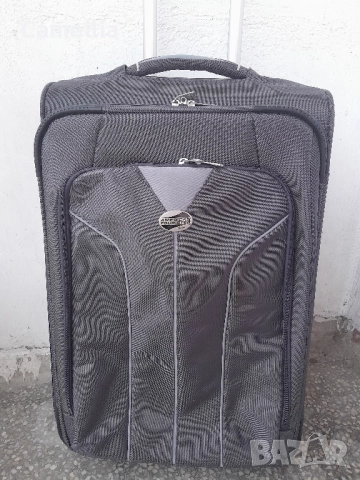 Куфар на колелца American Tourister - Samsonite, снимка 3 - Куфари - 52944835