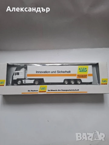 Колекционерски модел 1:87 на камион MAN F90 с 3-осно ремарке.