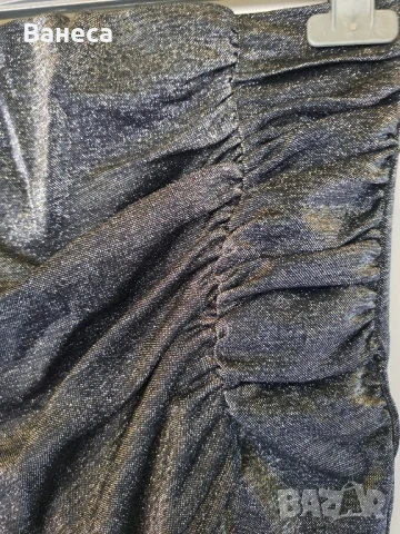 Често нова пола Pull&Bear-С размер, снимка 2 - Поли - 51103885