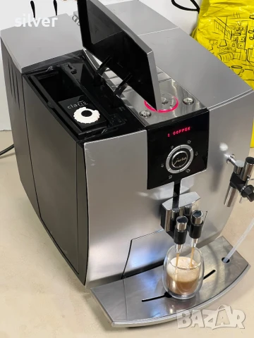 Кафемашина кафе автомат jura j5 с гаранция, снимка 5 - Кафемашини - 51186976