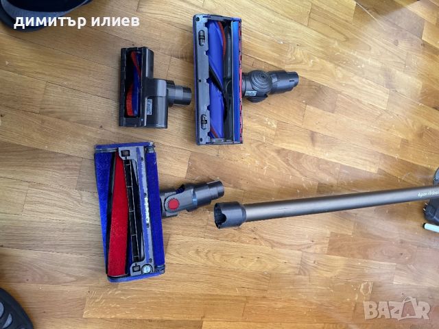 Прахосмукачка Dyson v8 absolute+, снимка 3 - Прахосмукачки - 45270958