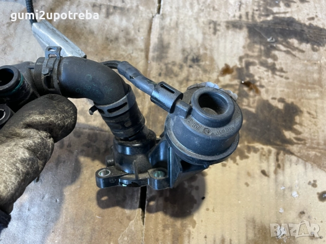 Воден Клапан 059121737 Porsche Cayenne 3.0D 92A/2012г, снимка 4 - Части - 51764762