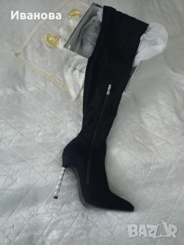 Дамски велурени чизми