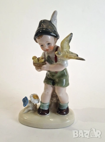 Порцеланова фигурка на момче с птици - Fasold and Stauch, Германия