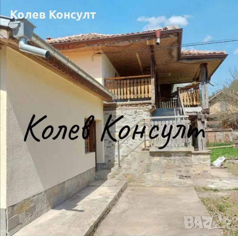 Продавам двуетажна къща в село Сливито , снимка 3 - Къщи - 49492642