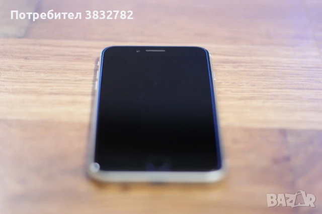 iPhone SE 3 – Бял, 64GB | Отлично състояние + оригинален кабел, снимка 2 - Apple iPhone - 51371620