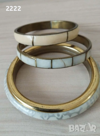 Стари гривни, снимка 2 - Антикварни и старинни предмети - 53451591