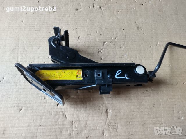 Авто Крик Авариен Крик FORD Fiesta MK6, снимка 1 - Аксесоари и консумативи - 46626649