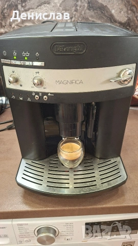 Кафеавтомат/Кафемашина Delonghi Magnifica 