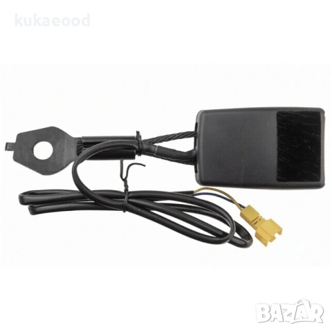 Гнездо за предпазен колан за Mercedes C-Class W204, снимка 3 - Части - 54062198