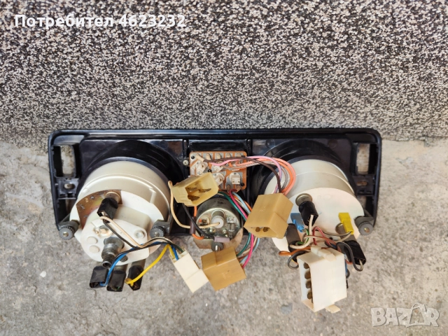 Десен стоп и километраж ВАЗ 2104, снимка 16 - Части - 52566276