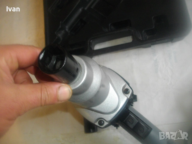 Немски оригинален ел. гайковерт 1/2 UNITEC 900W 300Nm 2013т. , снимка 11 - Други инструменти - 53407156
