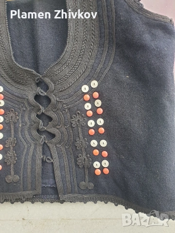 етнографски черен елек с мого гайтани и декорация, снимка 4 - Антикварни и старинни предмети - 53632449