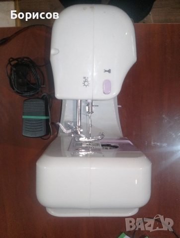 Продавам Шевна машина Лучник Мини, снимка 3 - Шевни машини - 54009163