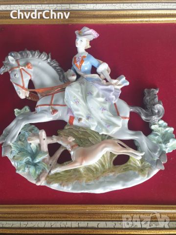 Чифт рамкирани порцеланови фигури (мъж и жена на коне), снимка 3 - Антикварни и старинни предмети - 46479631