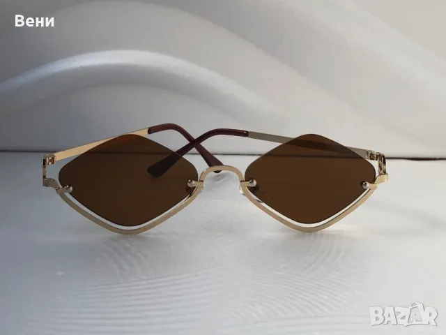 Топ модел дамски слънчеви очила/ колекция 2025 /, снимка 12 - Слънчеви и диоптрични очила - 50136080