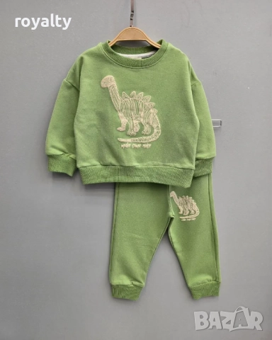 Спортен комплект с динозаври Два цвята , снимка 2 - Детски комплекти - 52650742