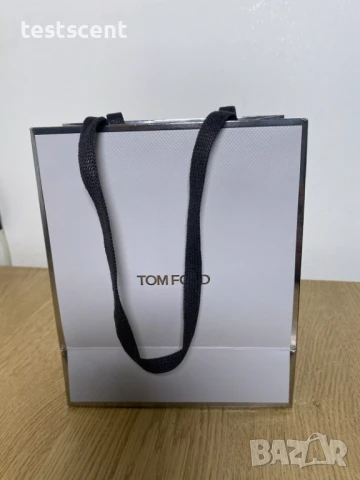 Автентична бутикова Tom Ford подаръчна торба 19.5cm-17cm-8cm, снимка 3 - Други - 51161003
