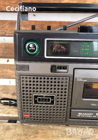 Радиокасетофон Sharp GF-8080E , снимка 2 - Радиокасетофони, транзистори - 53171104