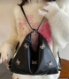 Дамска черна чанта/раница с пеперуди, снимка 5
