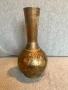 стара  гравирана месингова ваза, снимка 2
