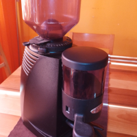 Професионална кафемелачка La San Marco , снимка 1 - Кафе машини - 44959203