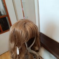Красива руса микс перука, снимка 4 - Аксесоари за коса - 45335086