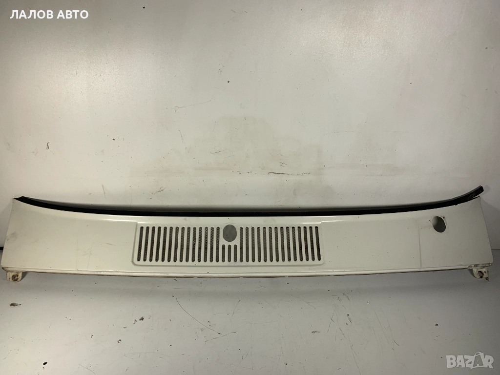 Решетка под чистачките Волво 940 reshetka pod chistachkite Volvo 940 , снимка 1