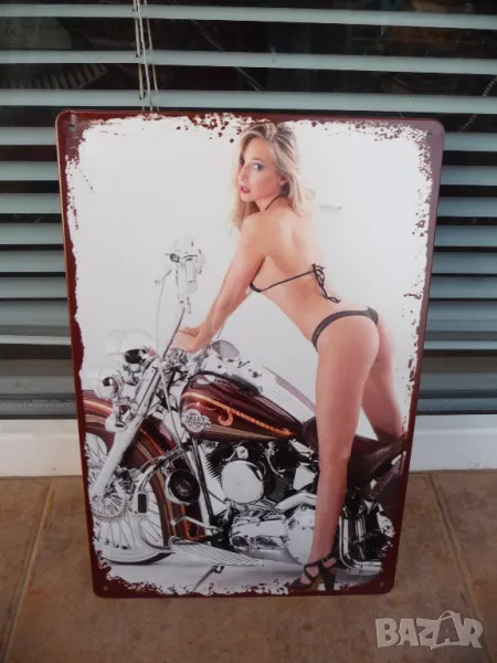 Метална табела мотор Harley Davidson момиче еротика блондинка секси, снимка 1