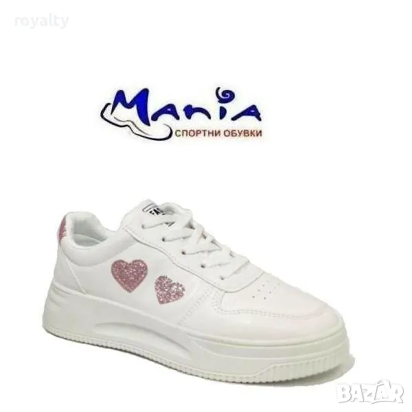 Дамски спортни обувки с декорация сърца, снимка 1