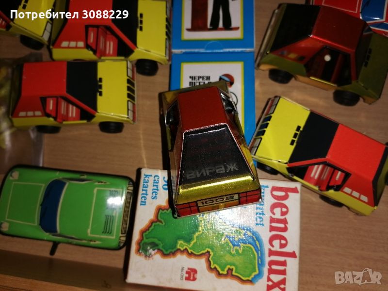 стари ламаринени играчки от 70те години, карти черен Петър от 1980 година , снимка 1