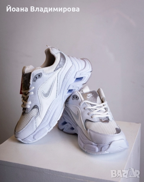 Дамски маратонки Nike, снимка 1