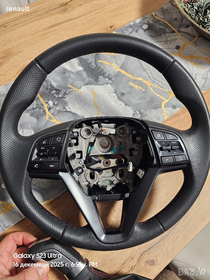 Волан и топка скоростен лост Hyundai Tucson, снимка 1