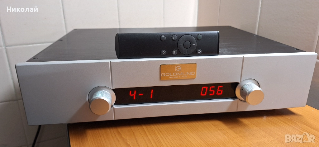 релеен предусилвател/селектор 4входа/2изхода, снимка 1