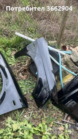 Преден капак и калник  ляв  за Audi A4 Avant черни отлични 75 евро капака и 40 евро калник , снимка 2 - Части - 53193636