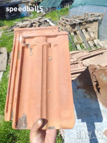 Продавам керемиди!