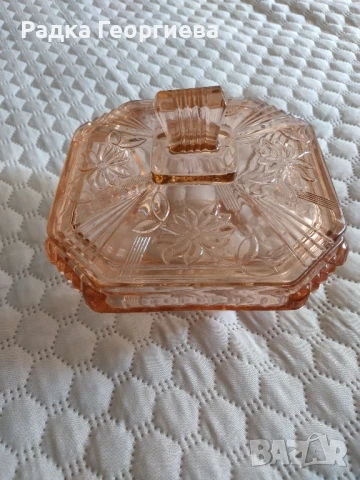 Стъклена бонбониера от 50-те, снимка 2 - Антикварни и старинни предмети - 51400717