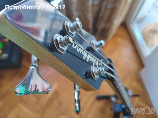 Бас китара Washburn taurus t14, със стойка и колан, снимка 9 - Китари - 53799123